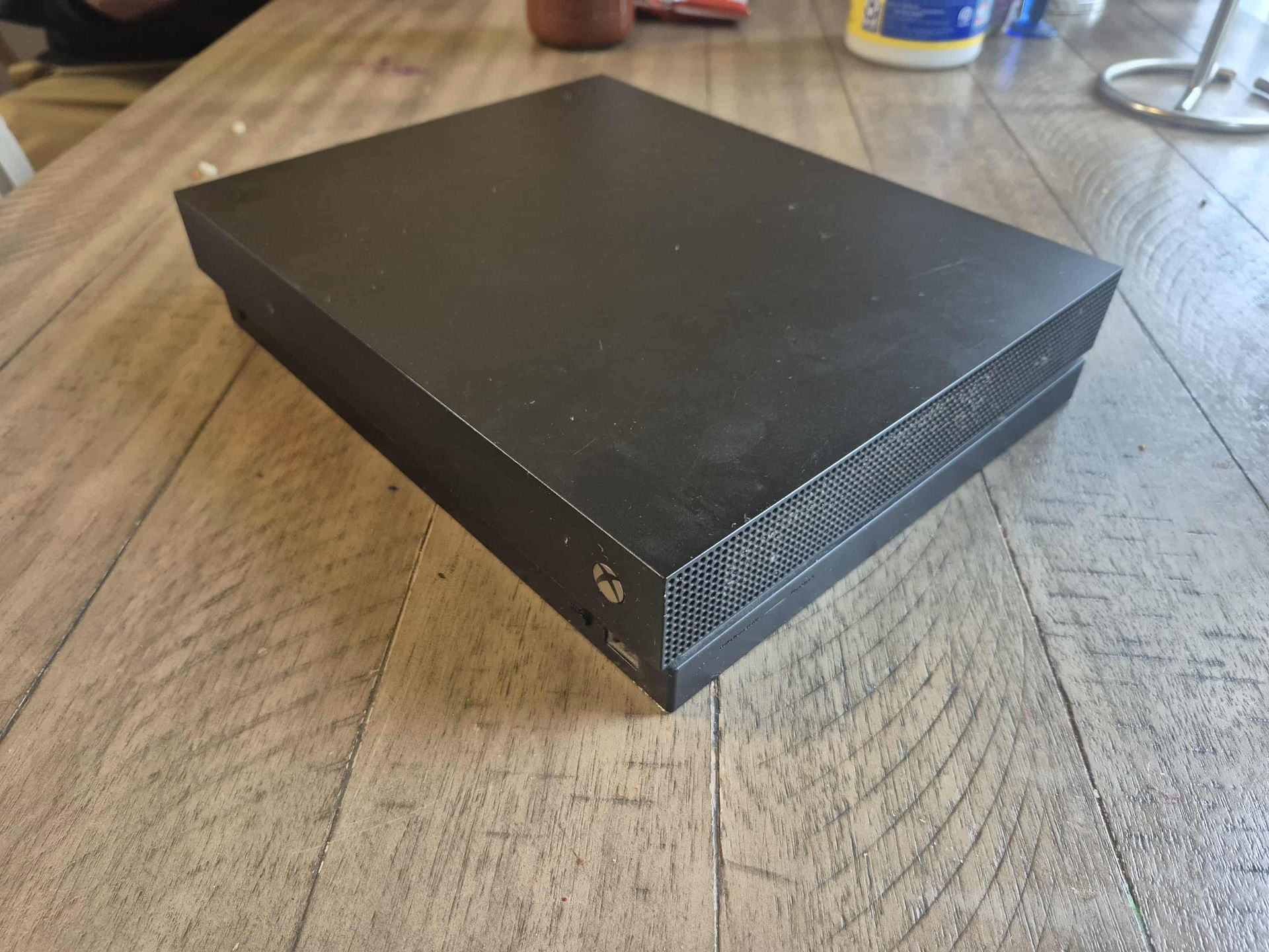 Xbox One X 