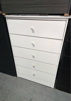 Five drawers dresser