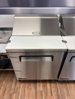 Mesa Comercial Refrigerada para Sándwiches y Ensaladas Gropcore GCHC-S29