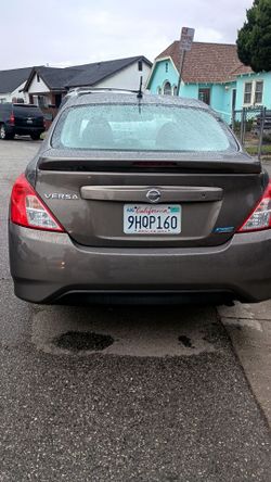 Nissan versa 2015