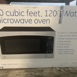 New GE microwave oven 2.0 cu ft 1200 W