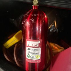 Noz Tank