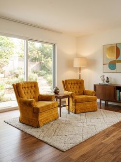 Pair of Vintage Mid-Century Gold Velvet / Velour Tufted Armchairs