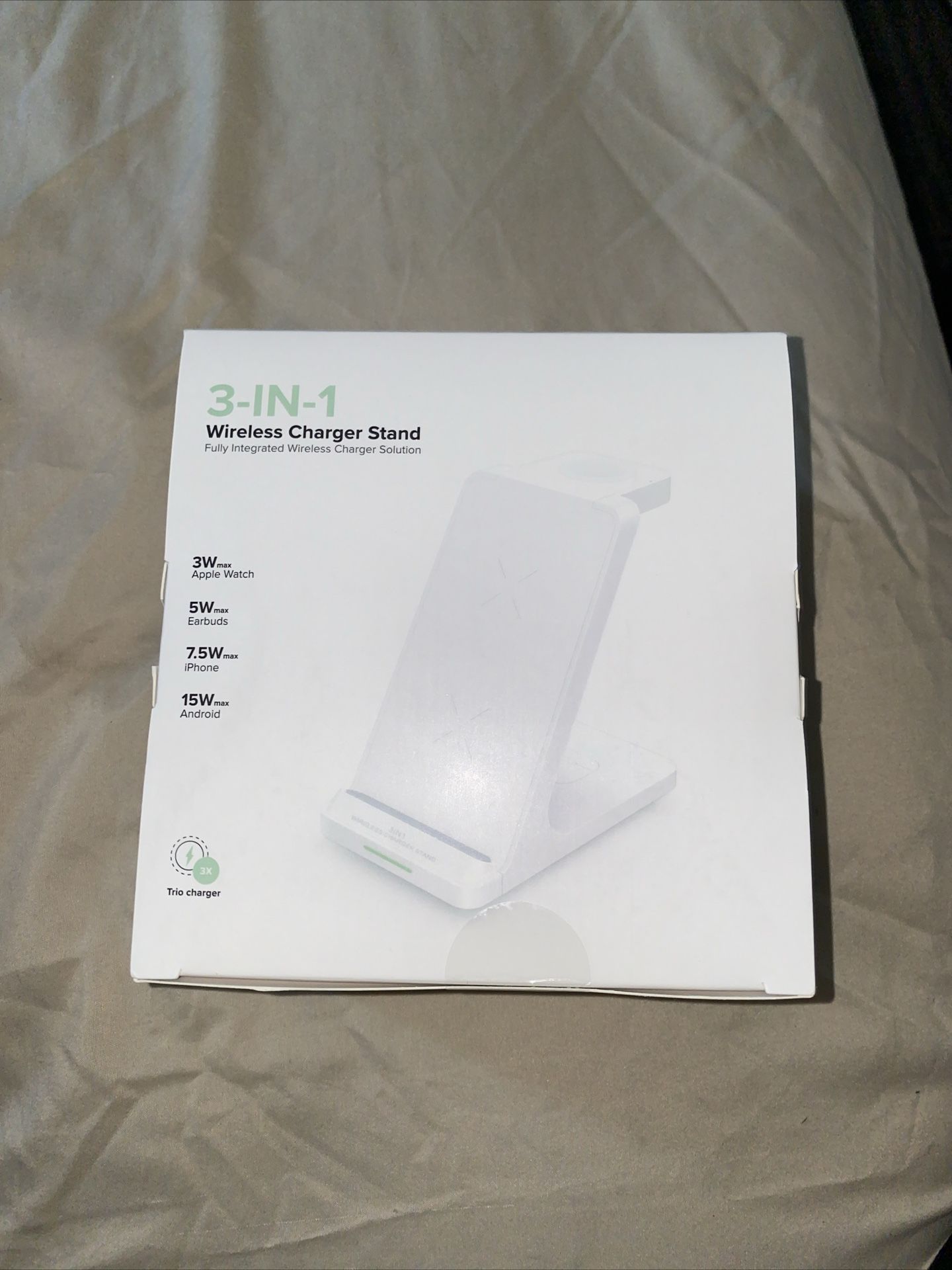 AUKUSE K6 White Compact Design Wireless 3 In 1 Charging Stand With Manual