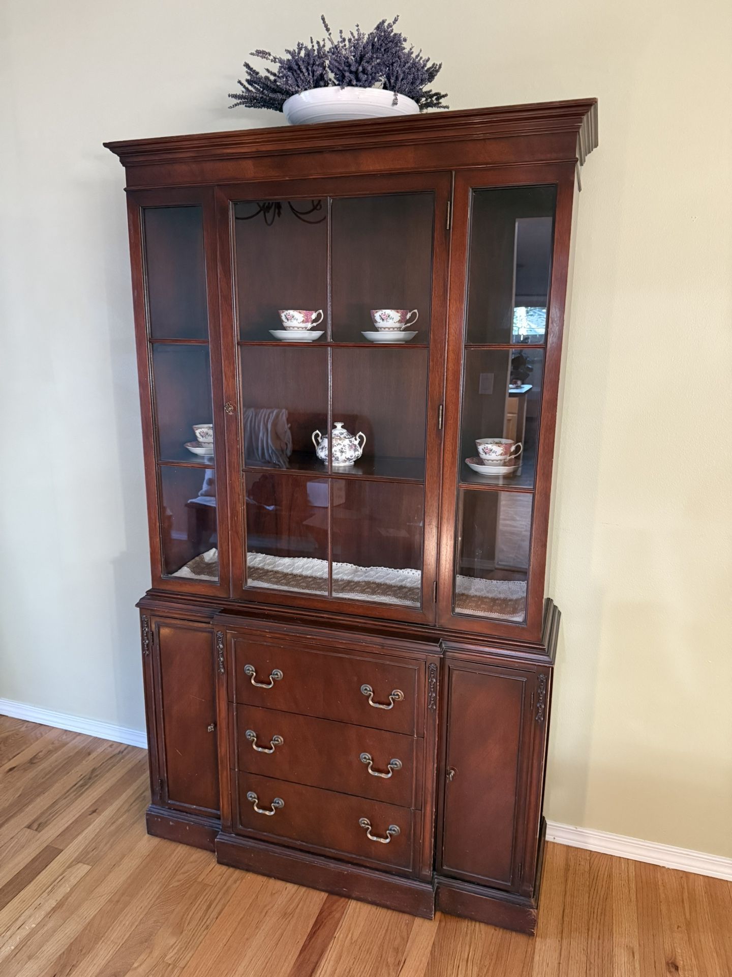 Solid Wood Cabinet/Armoire (dovetail)