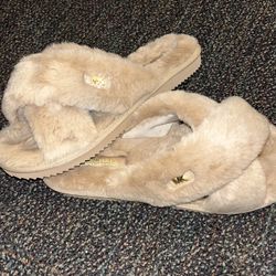 Michael Kors Dixie Slide Slippers