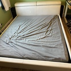 California King White Leather Bed Frame w/ Storage (bed Frame Only, Mattress Not Included)