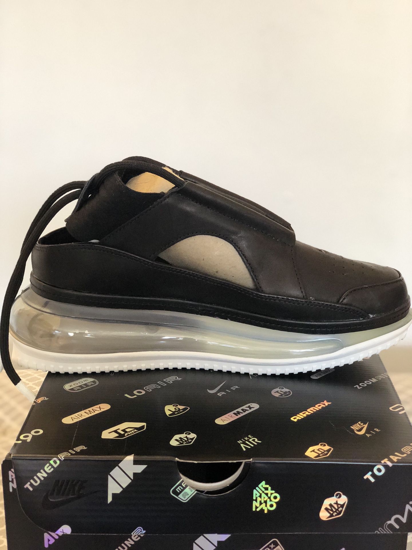Air Max FF 720 Black White Shoes Sandals AO3891-001 Womens for Sale in Los Angeles, CA - OfferUp