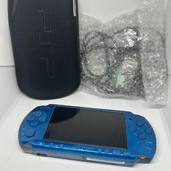 PSP 3000 w/charger & soft sleeve