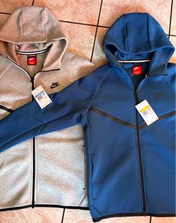 Nike techs AUTHENTIC Size M-S