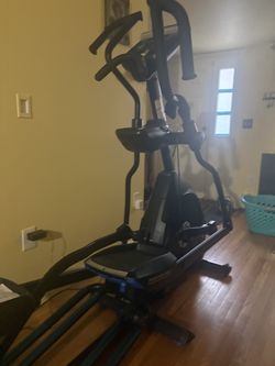 2022 NordicTrack Elliptical Excellent Condition Under 50 Rides - Poughkeepsie, NY