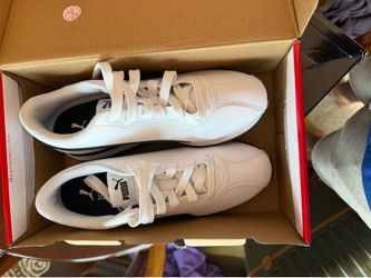 Puma Turin II Womens Size 9