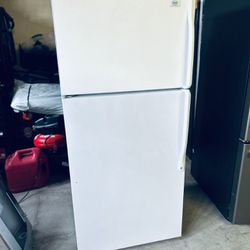 Top Freezer White Refrigerator - Garage, Home,, Office.