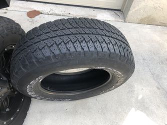 Bridgeston dueler A/T tires size 255/70/18