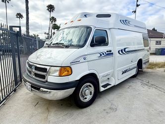 2000 Freedom Leisure Travel Widebody Class B