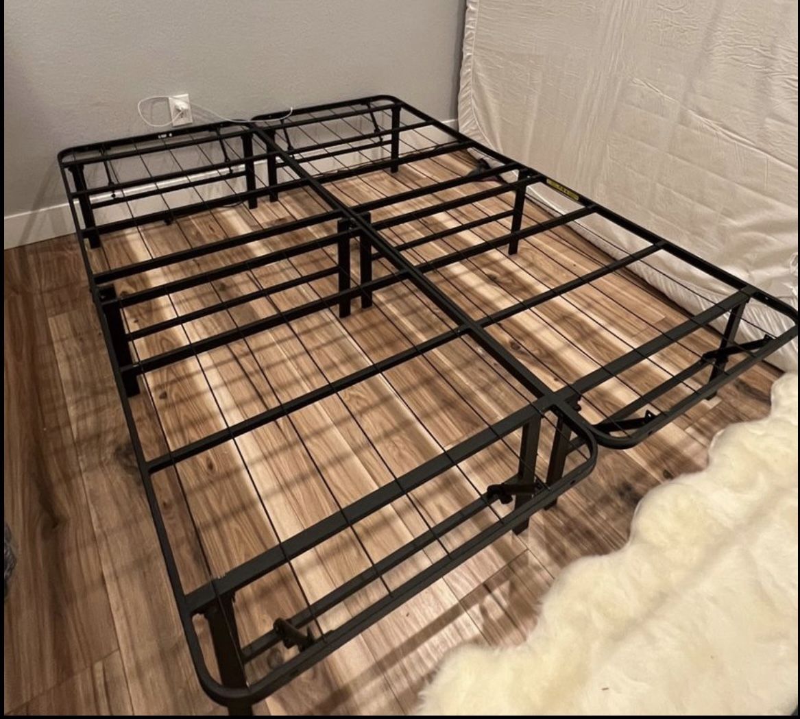 FULL SIZE METAL PLATFORM BED FRAME FOLDABLE. (BRAND NEW) (IN BOX)