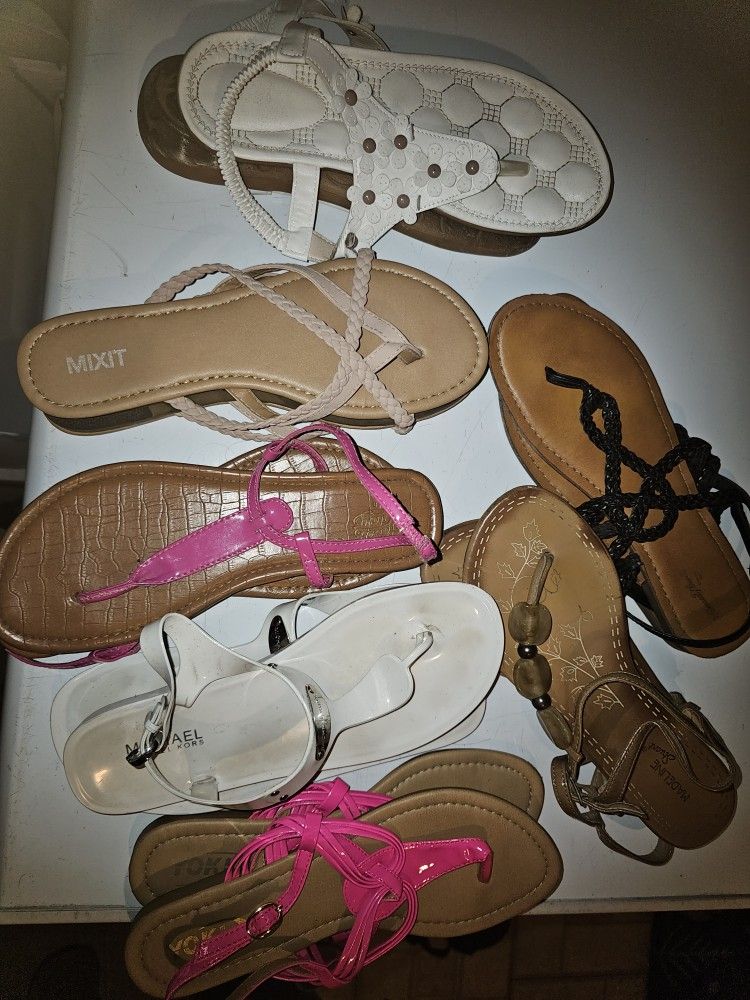 Size 9 Sandles White Pair Michael Kors