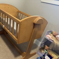 Handmade Rocking Crib/Cradle/Bassinet 
