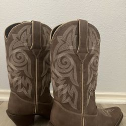 Women’s 12” Western Boots, Size 8