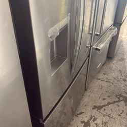 Whirlpool 30 Cuft Refrigerator 