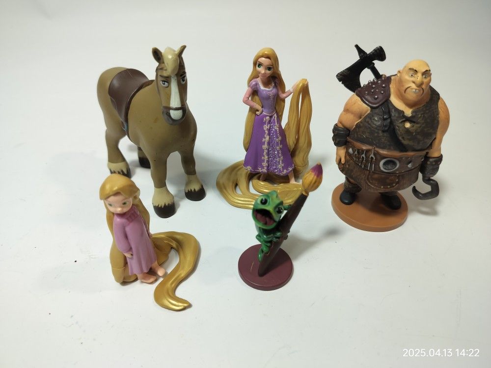 Disney Store Tangled Figurine Set RAPUNZEL Maximus Flynn Rider Cake Toppers
