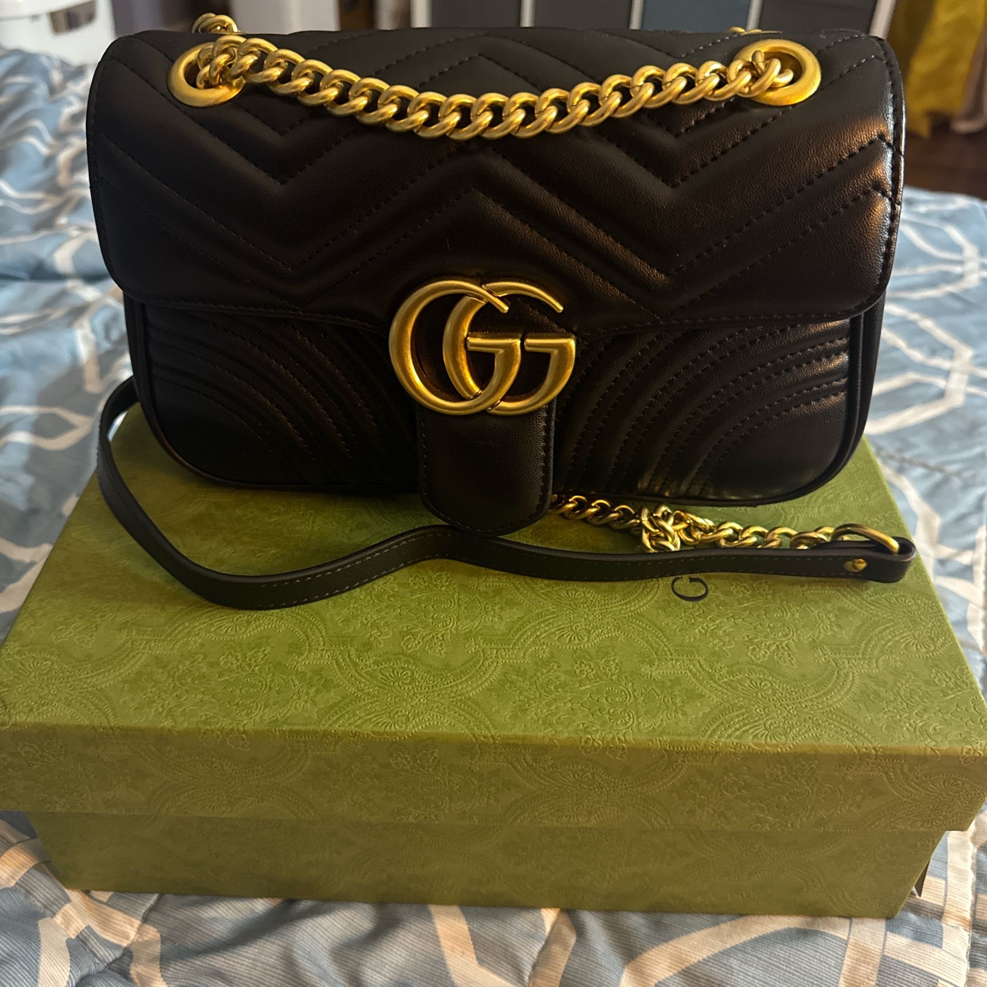 Gucci GG Marmont Quilted Leather Shoulder Bag