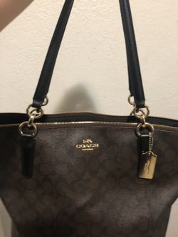 Coach purse. Original. Nothing wrong with it. $220 obo