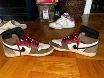 Travis Scott Jordan 1 High Mocha Size 11 for Sale in New Travis Scott Jordan 1 High Mocha Size 11 for Sale in New