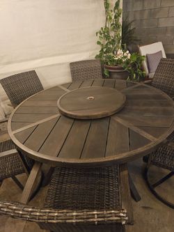 7pc Patio Set/Aluminium Table And 6 Wicker Swivel Chairs /Outdoor Dining Furniture Set/Cash Only