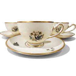 Vintage NHS Lyngby Kongens Denmark demitasse set (4) ☕ Gold trim porcelain, excellent condition No chips/cracks