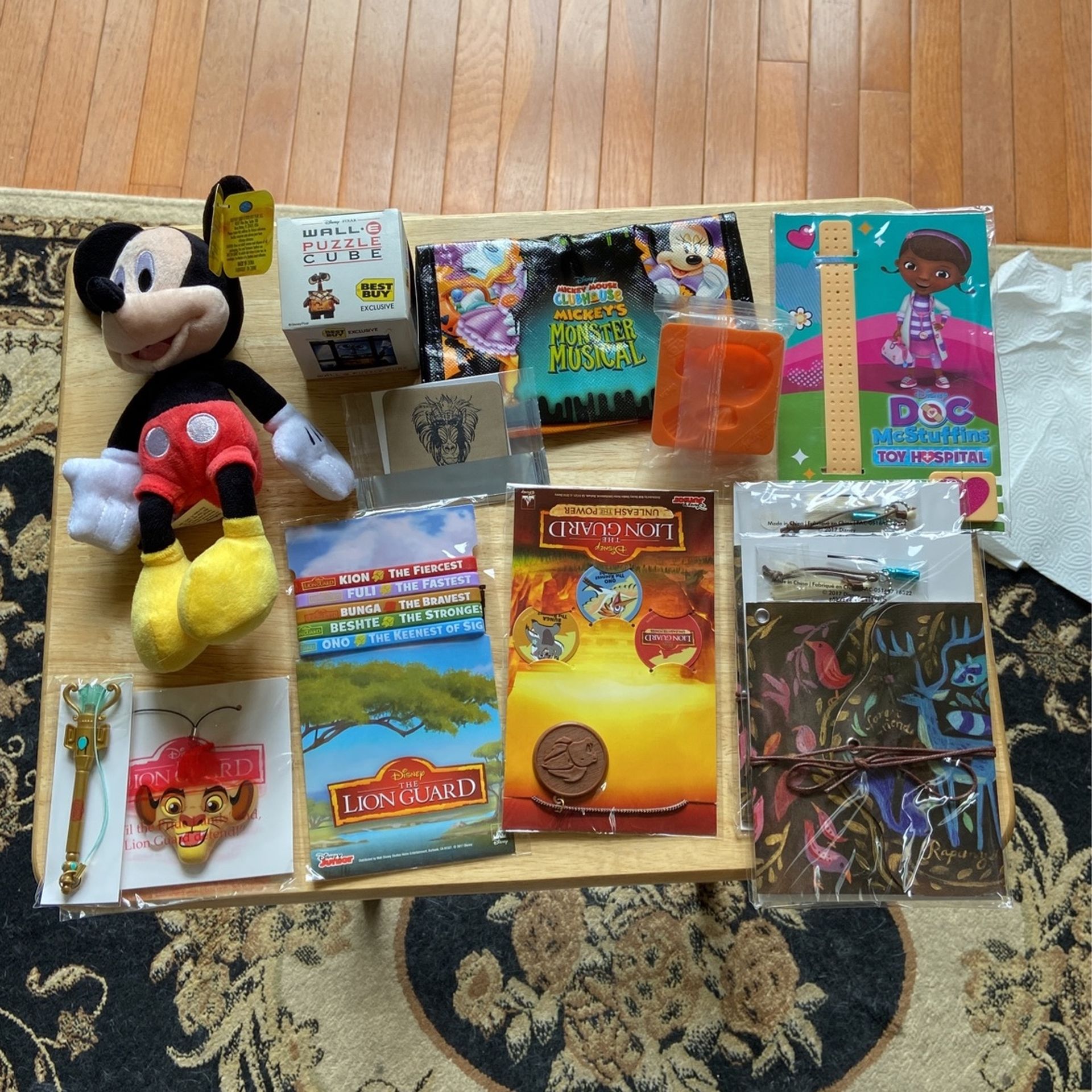 12 Disney Items
