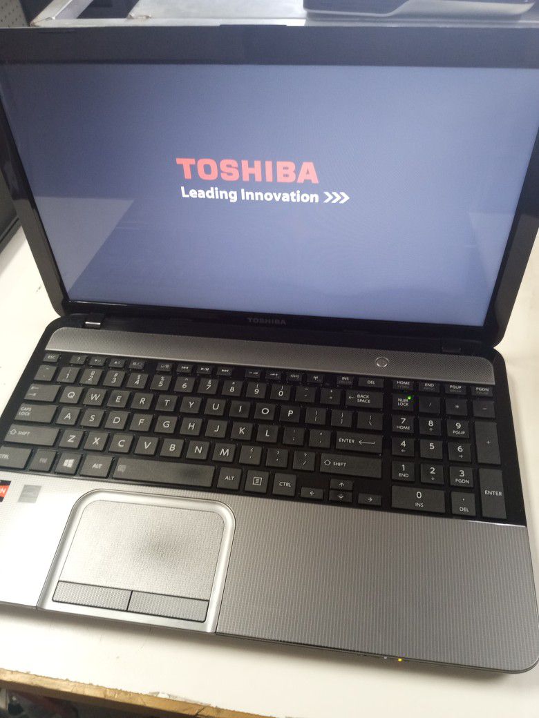 Toshiba Satellite L850D AMD A8-4500m 120GB SSD 8GB RAM Radeon HD 7640G Win 10