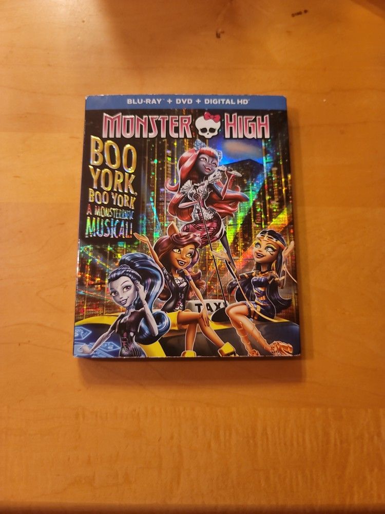 BLU RAY / DVD COMBO PACK MONSTER HIGH $5 PRE OWNED NO SCRATCHES IN LIKE NEW CONDITION FROM A PET FREE HOME.
ALSO CHECK OUT MY OTHER OFFERS.
