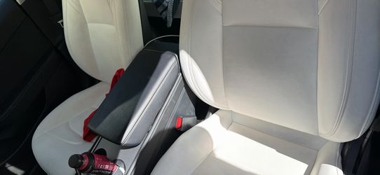 Great deal!! 2023 Tesla Model 3