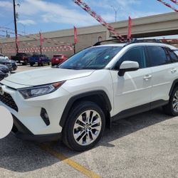 2021 Toyota RAV 4 XLE Premium