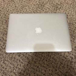 MacBook Air 13-inch (2017)