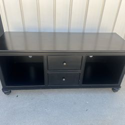 TV Stand / Media Cabinet With Shelves 