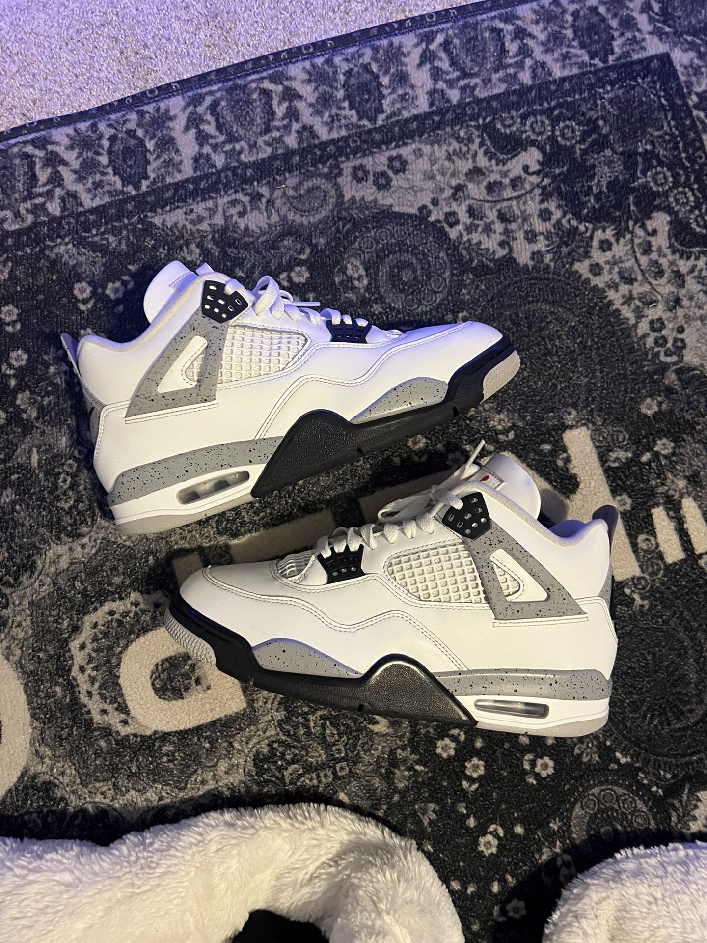 jordan 4 white cement 8.5 Mens