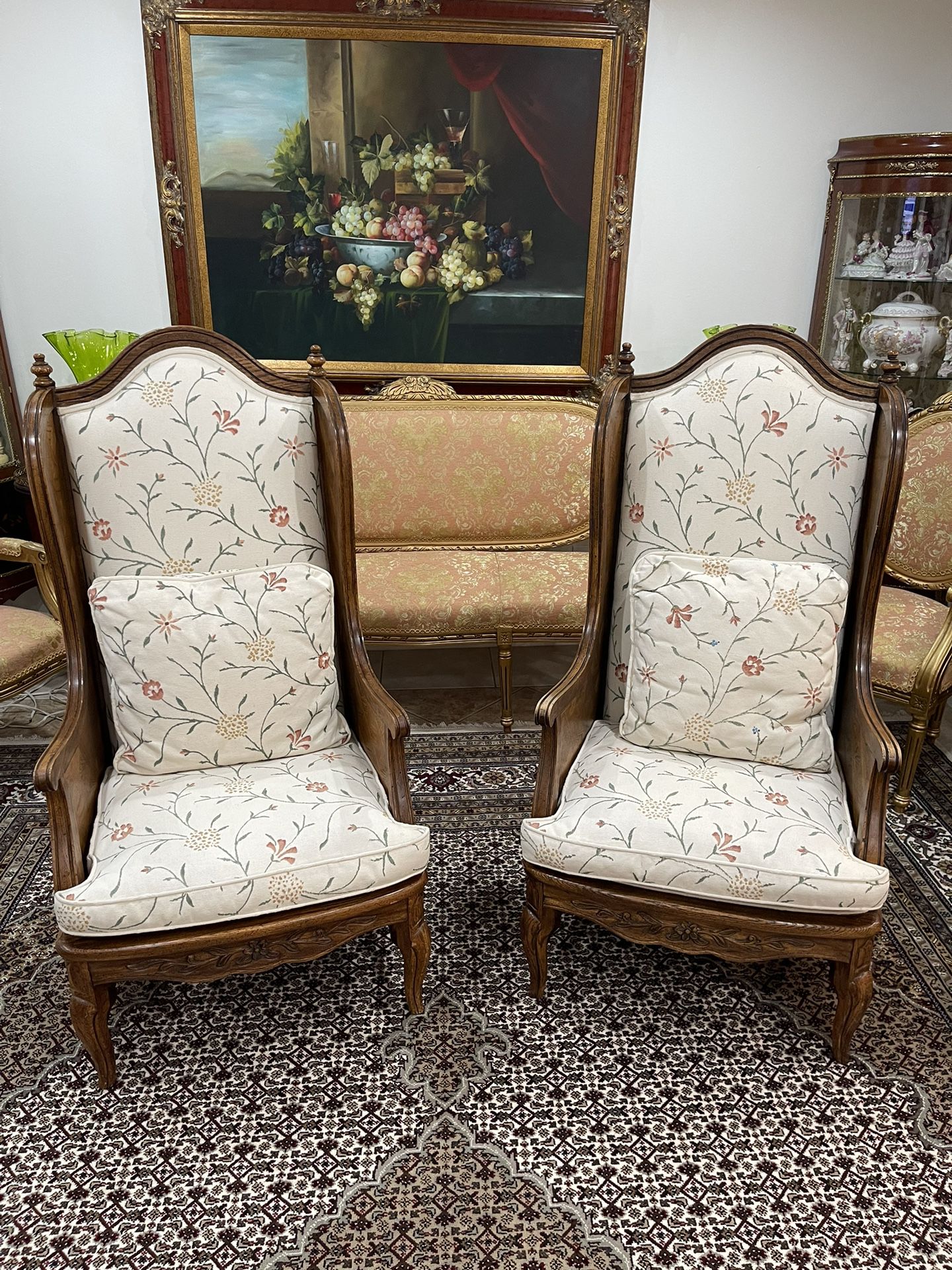 A Pair of Stunning Antique French Throne Accent Living-Room Chairs🌹