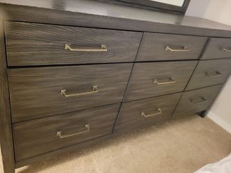 LONG DRESSER W/MIRROR