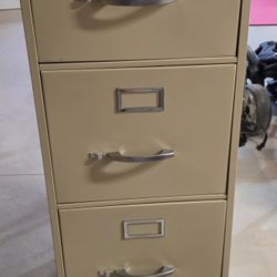 File Cabinet (4 Drawer)