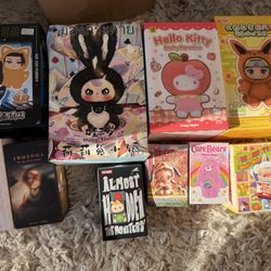 Pop mart Collectibles. 