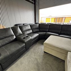 Free Delivery* Like New Large Gray Leather Sectional Sofa with Powered Recliners!