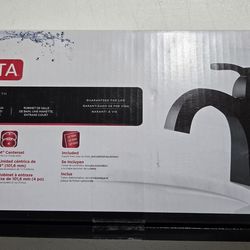 Delta Flynn Matte Black Single Handle Bathroom Faucet 15768LF-BL