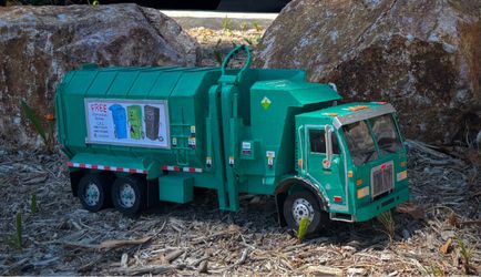 Garbage Truck Replica