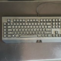 Razer Blackwidow Chroma V2 (5 Macro Keys)