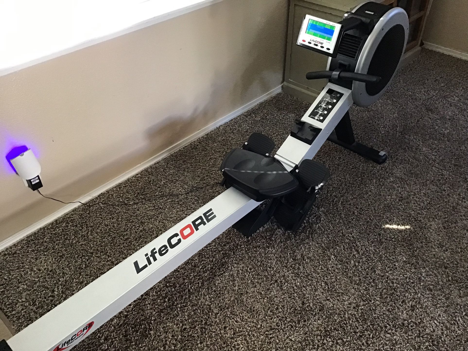 LifeCore Commercial Rowing Machine