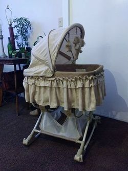 Combi bassinet hotsell