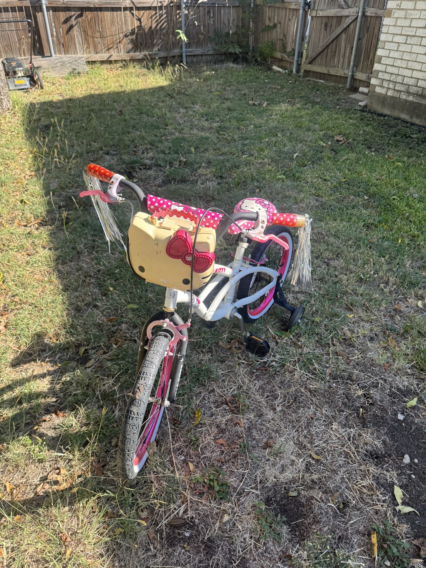 Hello Kitty Girls Bike