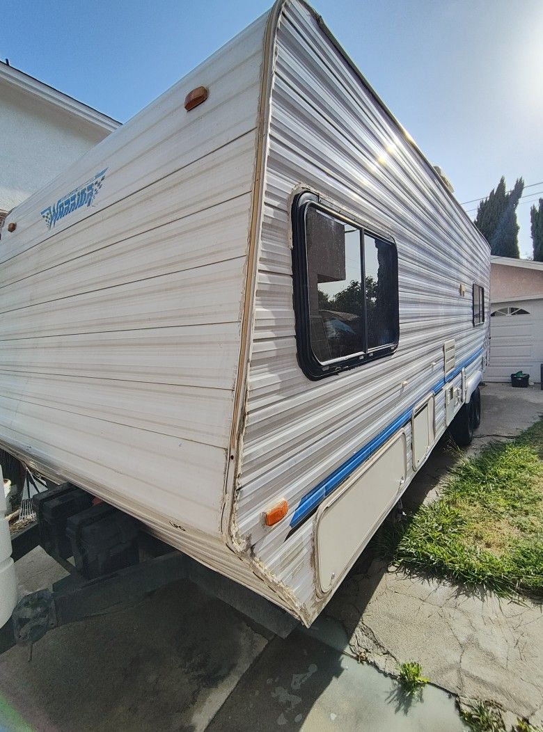 2001 Weekend Warrior 27 Ft Toy Hauler